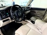 Jeep Commander-9