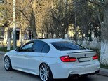 BMW 320d-8