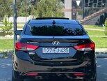 Hyundai Elantra-11