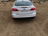 Ford Focus-12