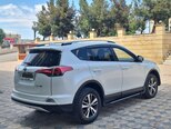Toyota RAV4-4