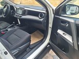 Toyota RAV4-14