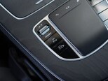 Mercedes E 300 e-17