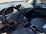 Opel Zafira-5