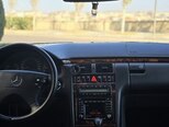 Mercedes E 320-3