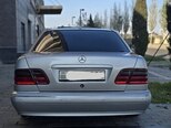 Mercedes E 320-2