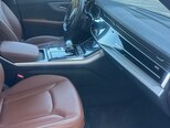 Audi Q8-12