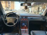 Mercedes E 280-10