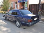 Mercedes 250 D-6