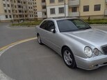 Mercedes E 320-2