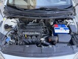 Hyundai Accent-12