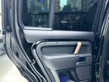 Land Rover Defender-9