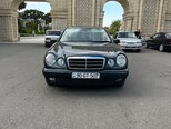 Mercedes E 230-1