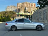 Mercedes E 320-9