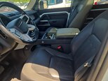 Land Rover Defender-6