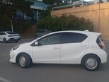 Toyota Aqua-4