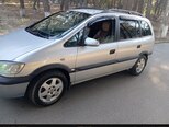 Opel Zafira-8