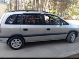 Opel Zafira-9
