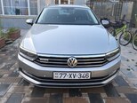 Volkswagen Passat-1