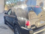 Ford Explorer-5