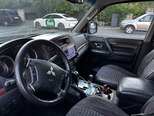 Mitsubishi Pajero-5