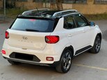 Hyundai Venue-10