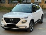Hyundai Venue-6