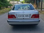 Mercedes E 240-2