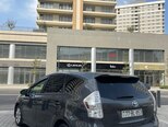 Toyota Prius V-8