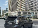 Toyota Prius V-9
