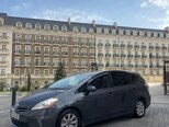 Toyota Prius V-1