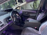 Toyota Prius V-11