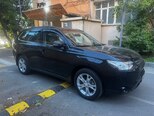 Mitsubishi Outlander-5