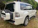 Mitsubishi Pajero-2