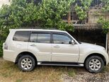 Mitsubishi Pajero-3