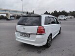 Opel Zafira-11