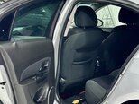 Chevrolet Cruze-16