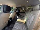 Toyota Land Cruiser Prado-13