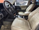 Mitsubishi Pajero-11