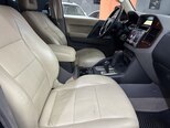Mitsubishi Pajero-14