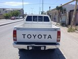 Toyota Hilux-2