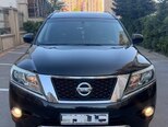 Nissan Pathfinder-1