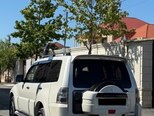 Mitsubishi Pajero-8