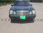 Mercedes E 290-1