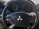 Mitsubishi Pajero-13