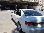 Hyundai Sonata-12