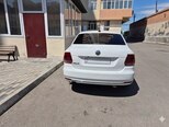 Volkswagen Polo-6
