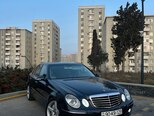 Mercedes E 240-11