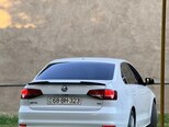 Volkswagen Jetta-2