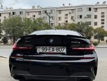 BMW 330e-13